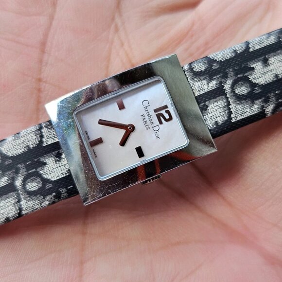 Christian Dior Paris Ladies Wristwatch Swiss Made Silver Tone Case In a Box Auth - Picture 2 of 13